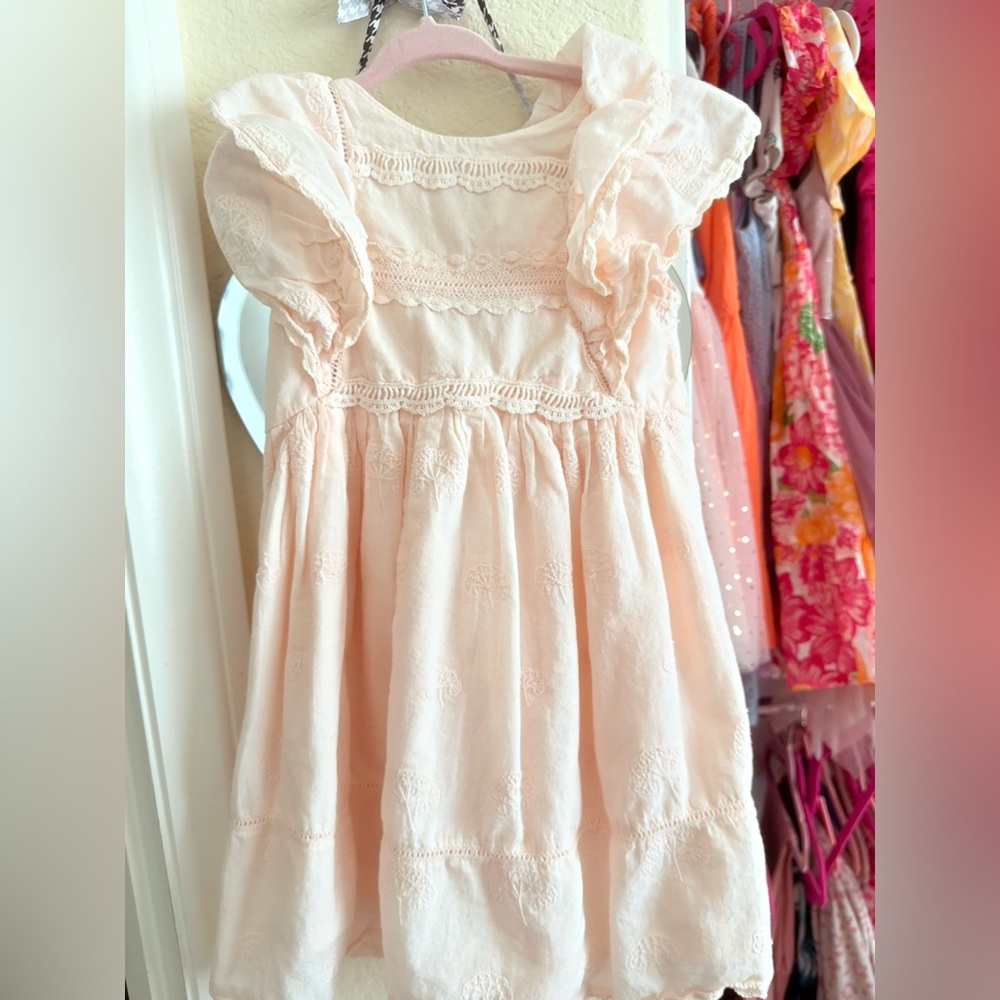 Zara little girl dress. Light pink. Size 4-5.